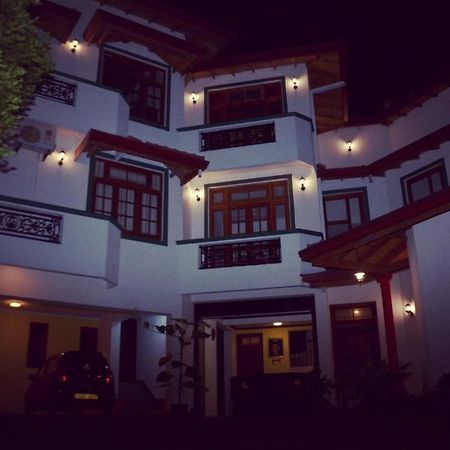 Hotel mandakini Battaramulla Dış mekan fotoğraf